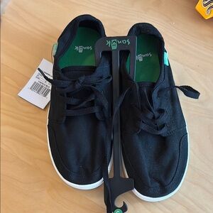 Youth little kid size 3 Sanuk lil vagabond lace shoe